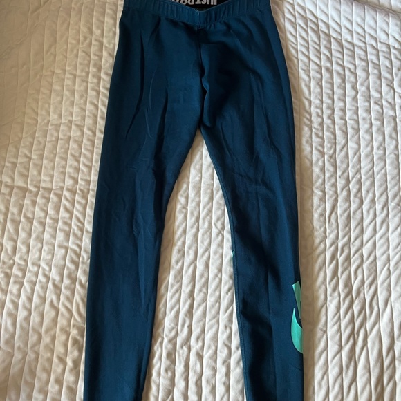 Nike sportswear ankle logo legging - Picture 2 of 6